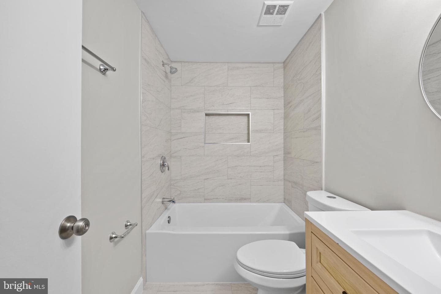 8705 Ferrysburg Way photo 32