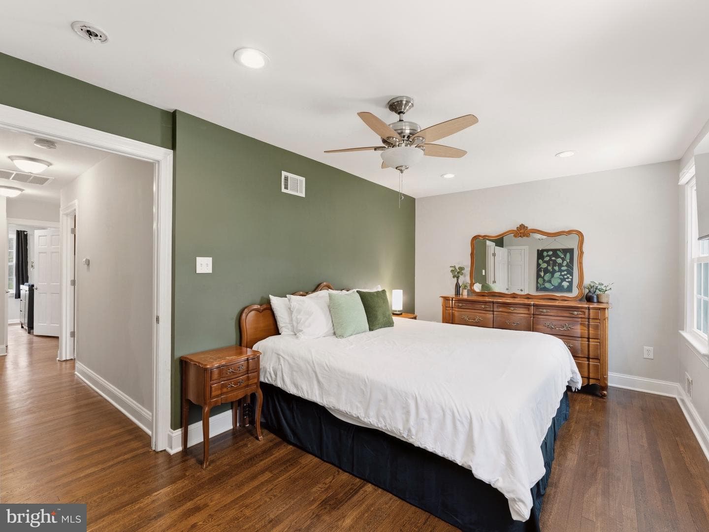 13744 Lockdale Road photo 22