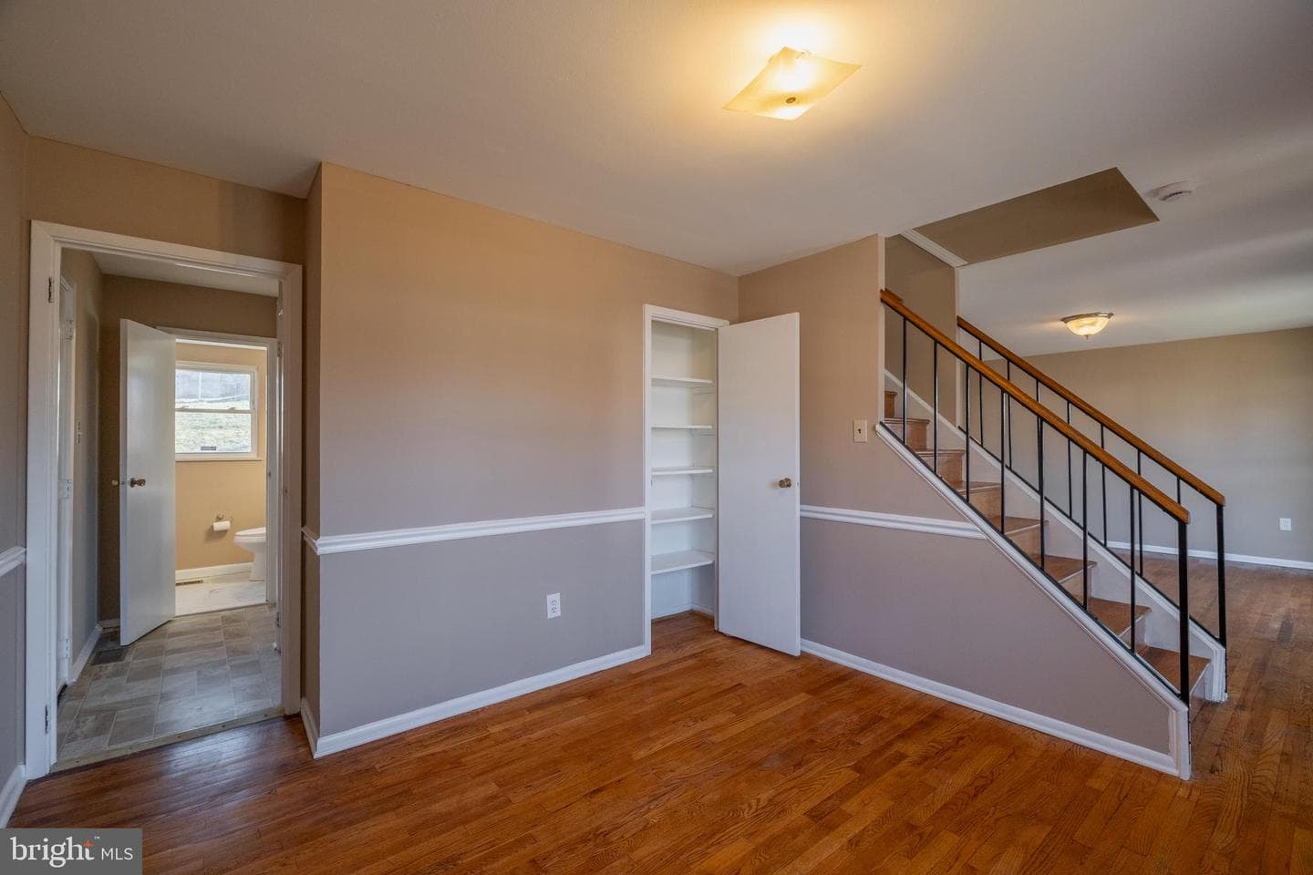 4718 Mercury Drive photo 10