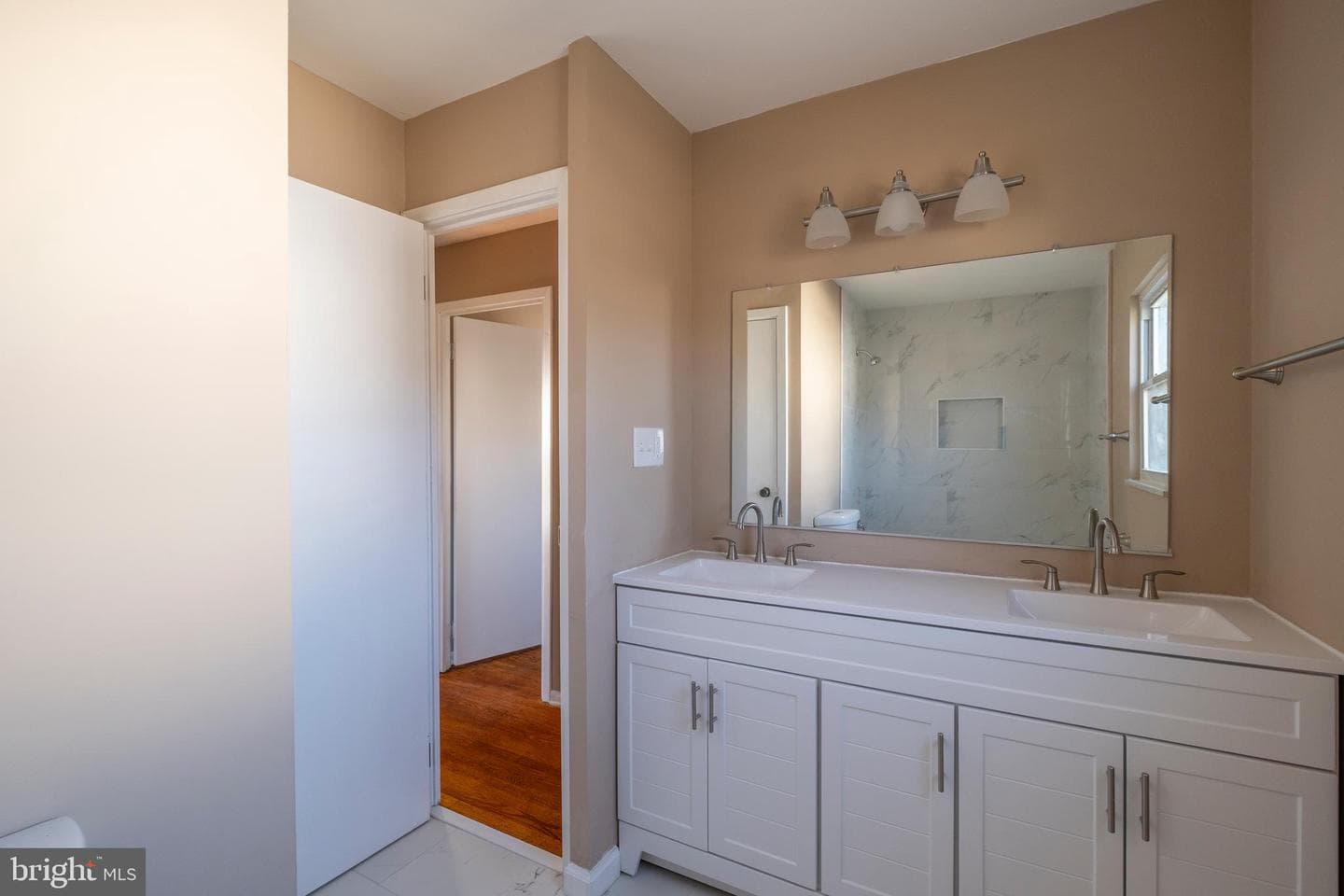 4718 Mercury Drive photo 22