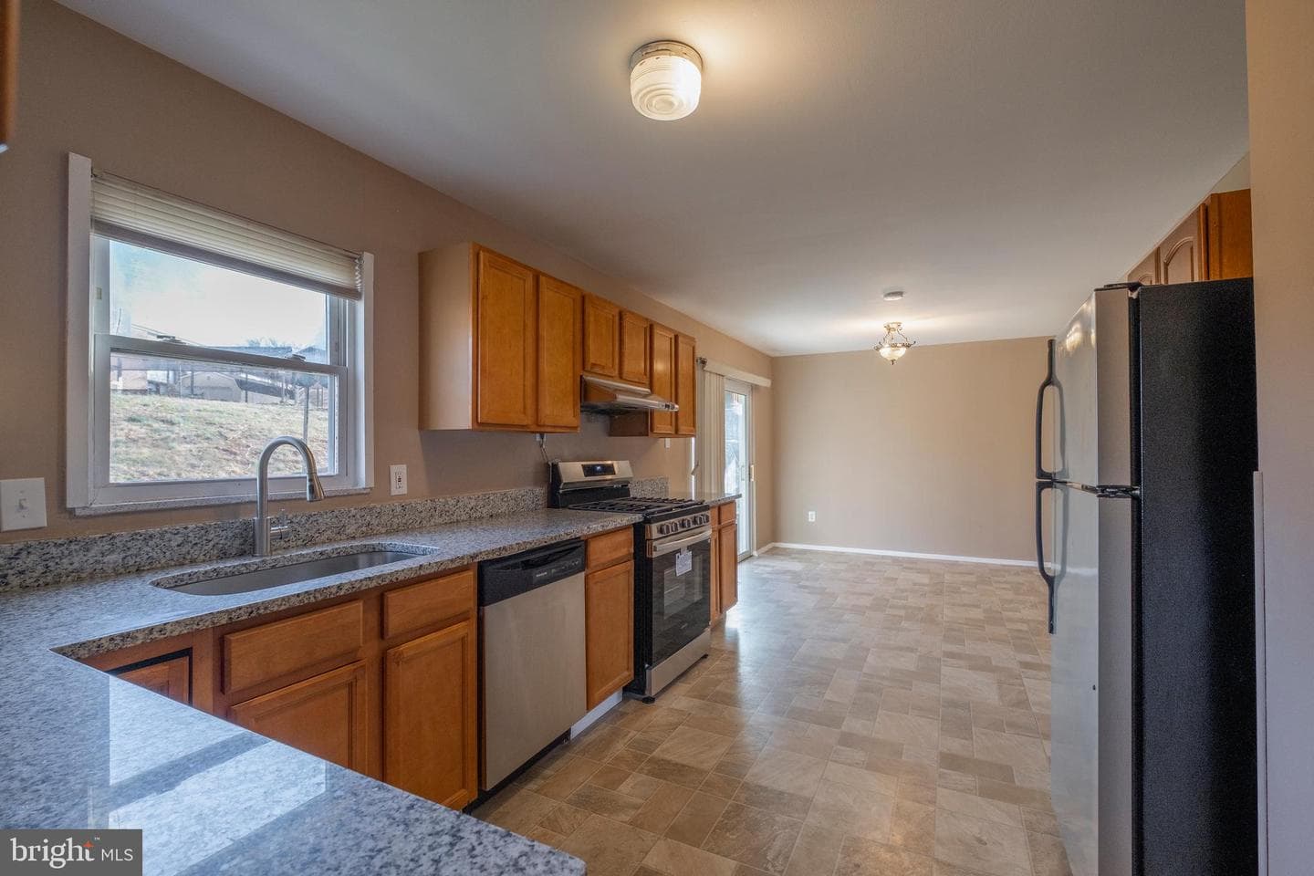 4718 Mercury Drive photo 3