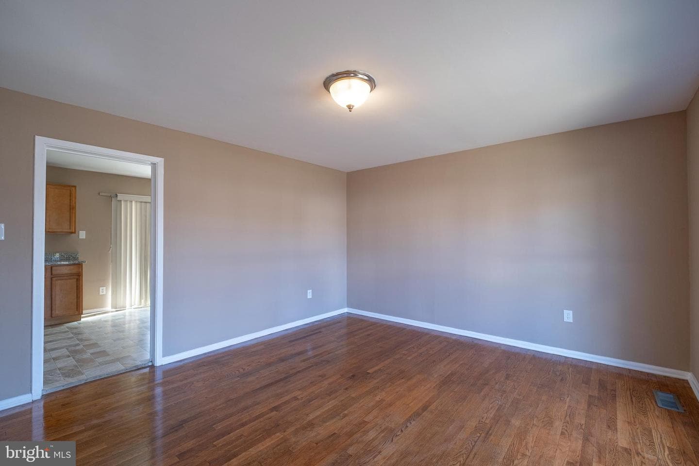 4718 Mercury Drive photo 6