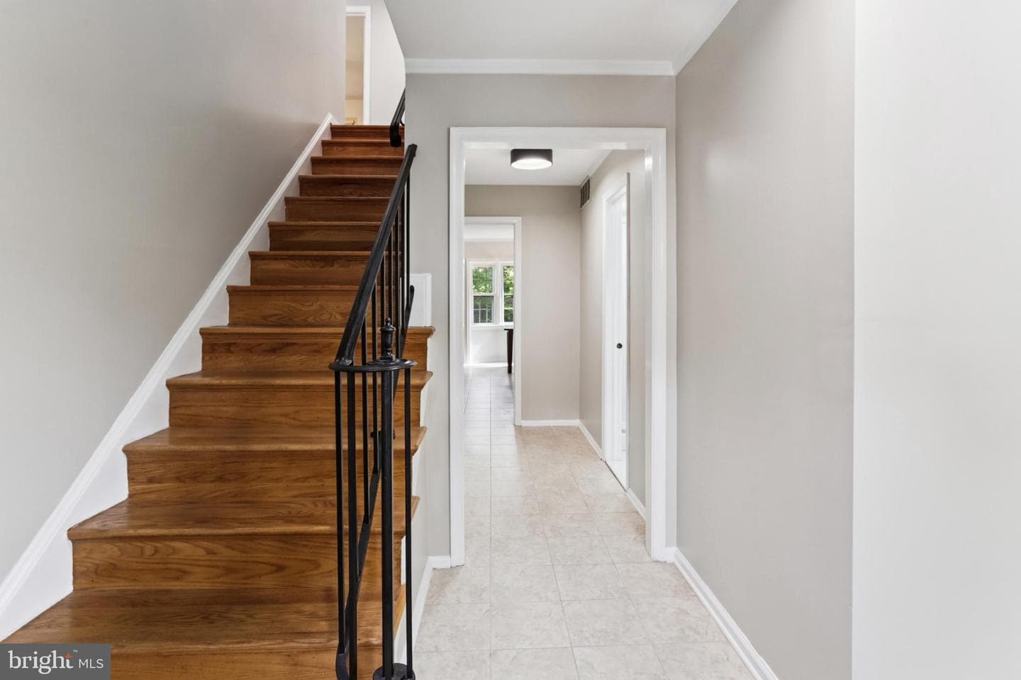 10233 Gainsborough photo 23