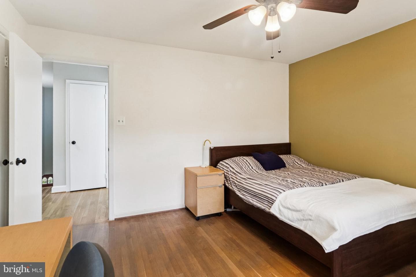 10233 Gainsborough photo 26