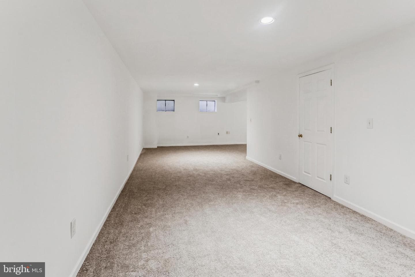 10233 Gainsborough photo 41