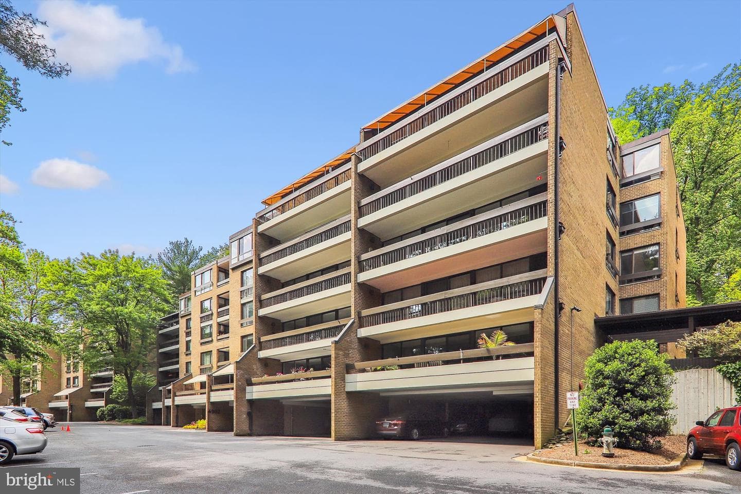 4982 Sentinel Drive #14-102