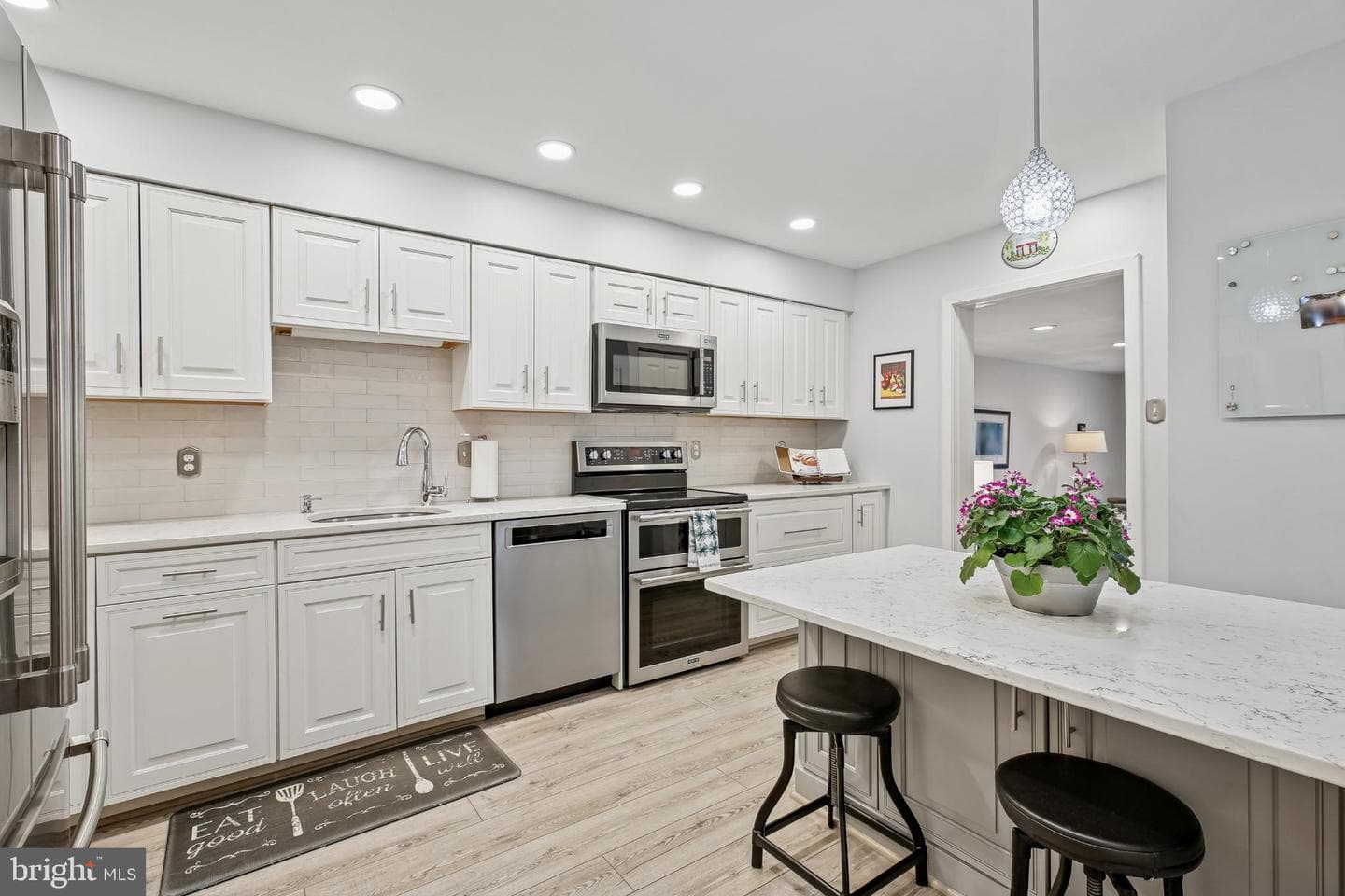 4982 Sentinel Drive #14-102 photo 11