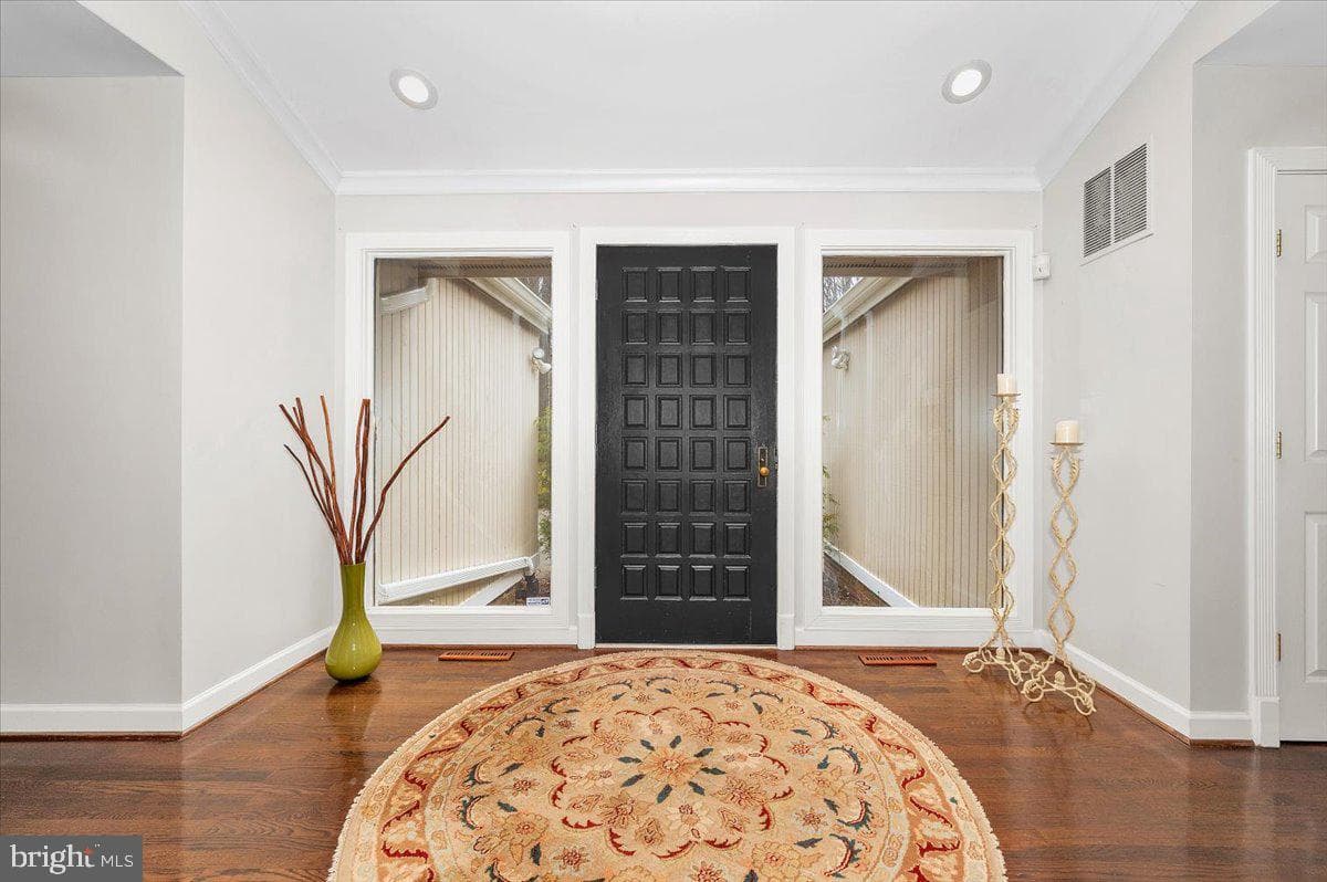 10101 Lloyd Road photo 10