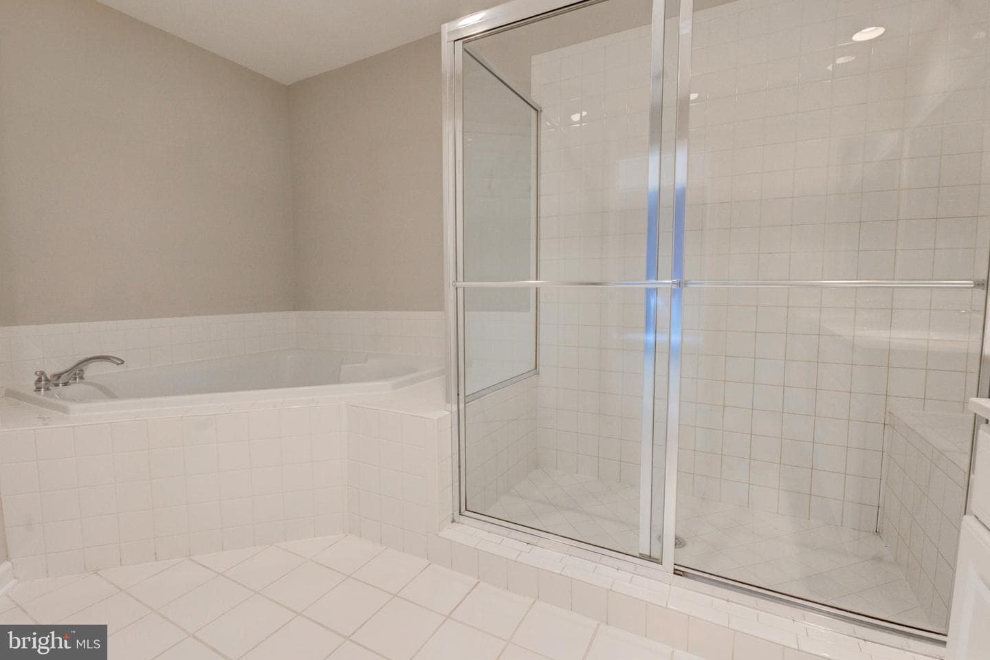 904 Oak Knoll Terrace photo 32
