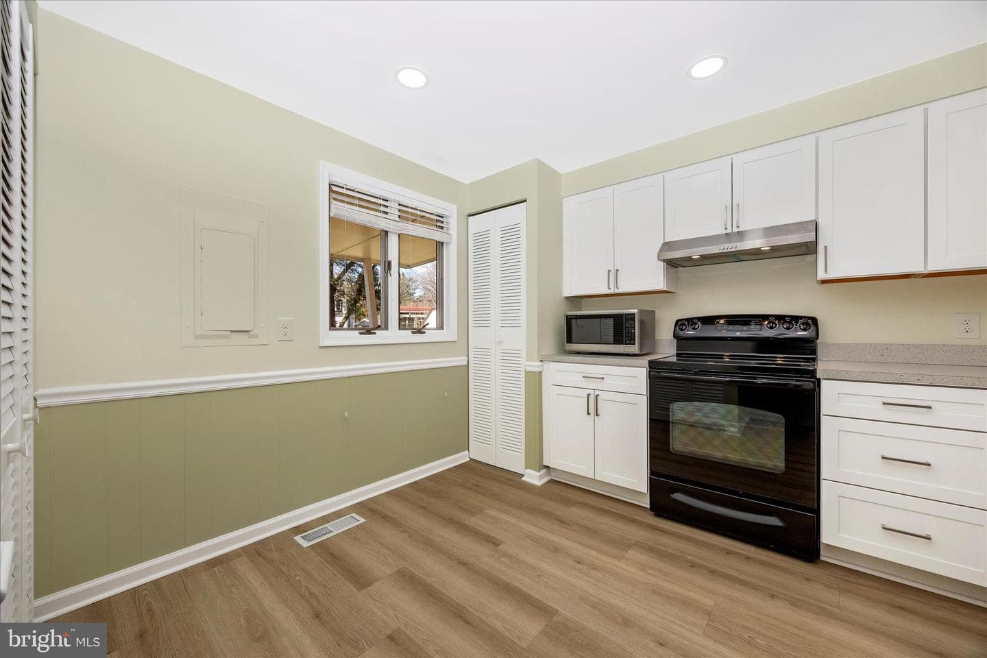 14 Cherry Grove photo 21