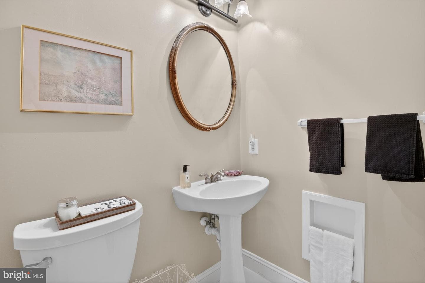 5807 Grosvenor Lane photo 28