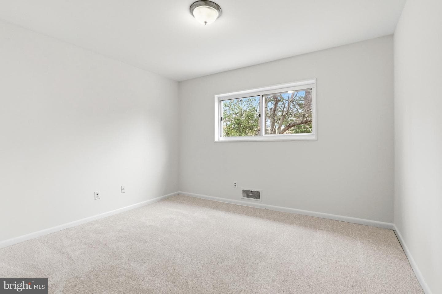 10606 Montrose Avenue #203 photo 21