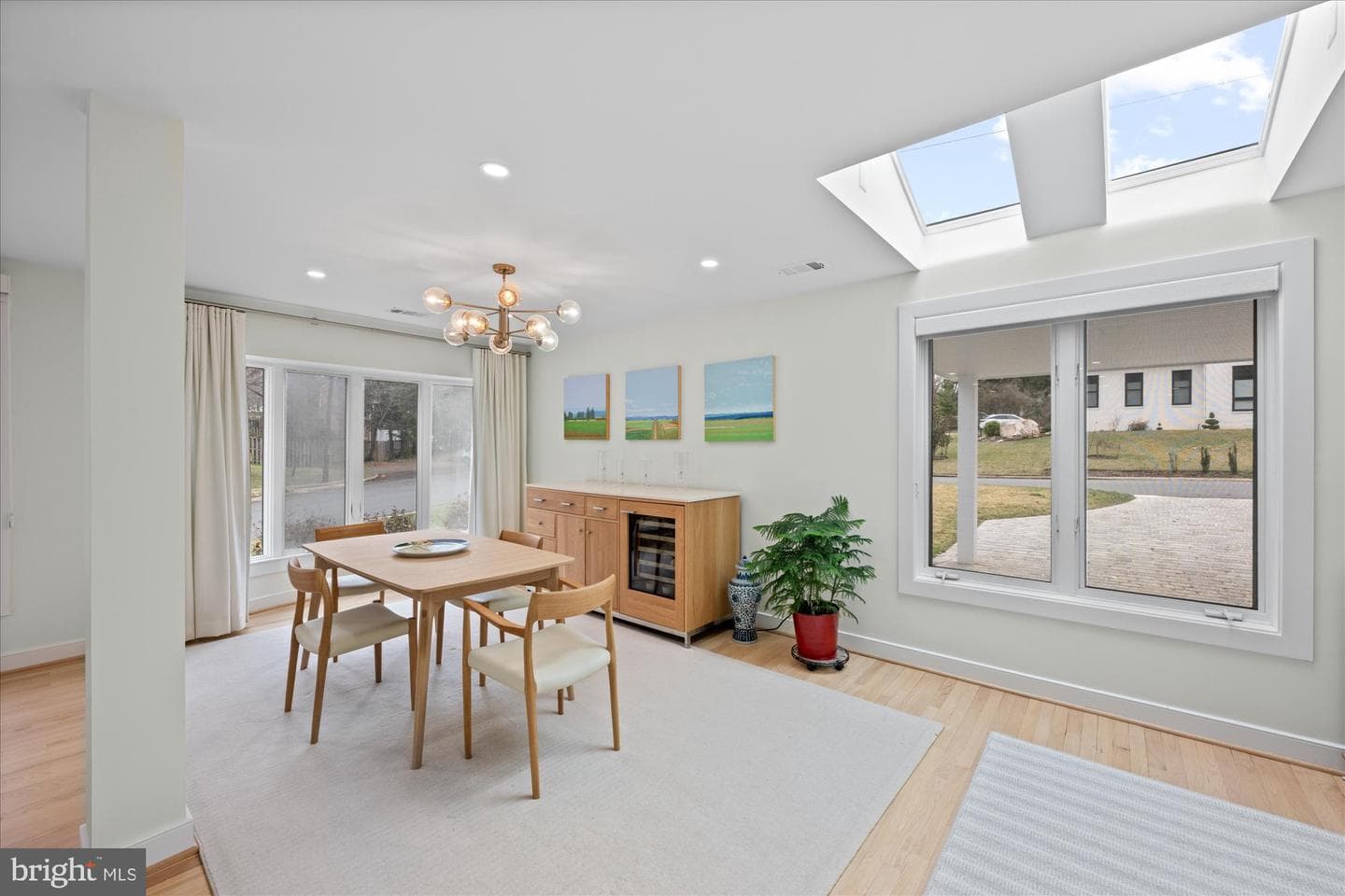 6700 Rannoch Road photo 4