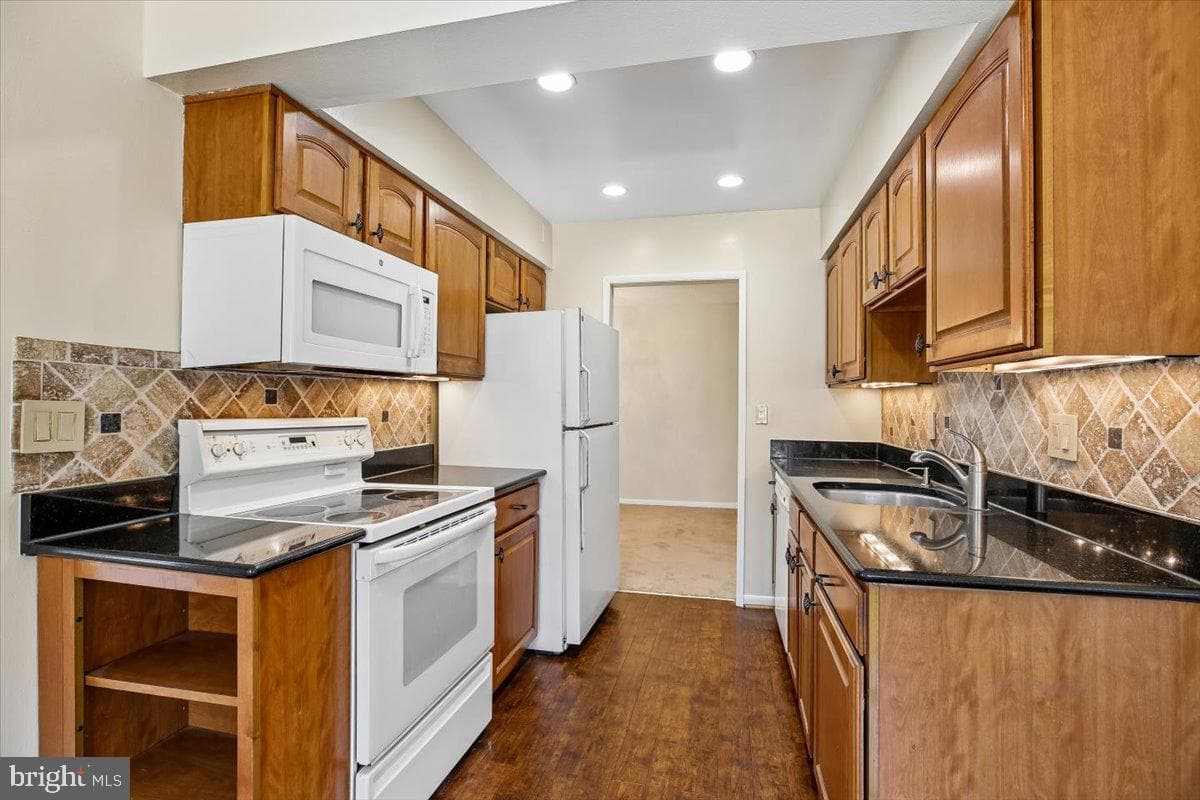 15320 Pine Orchard Drive #83-1f photo 6