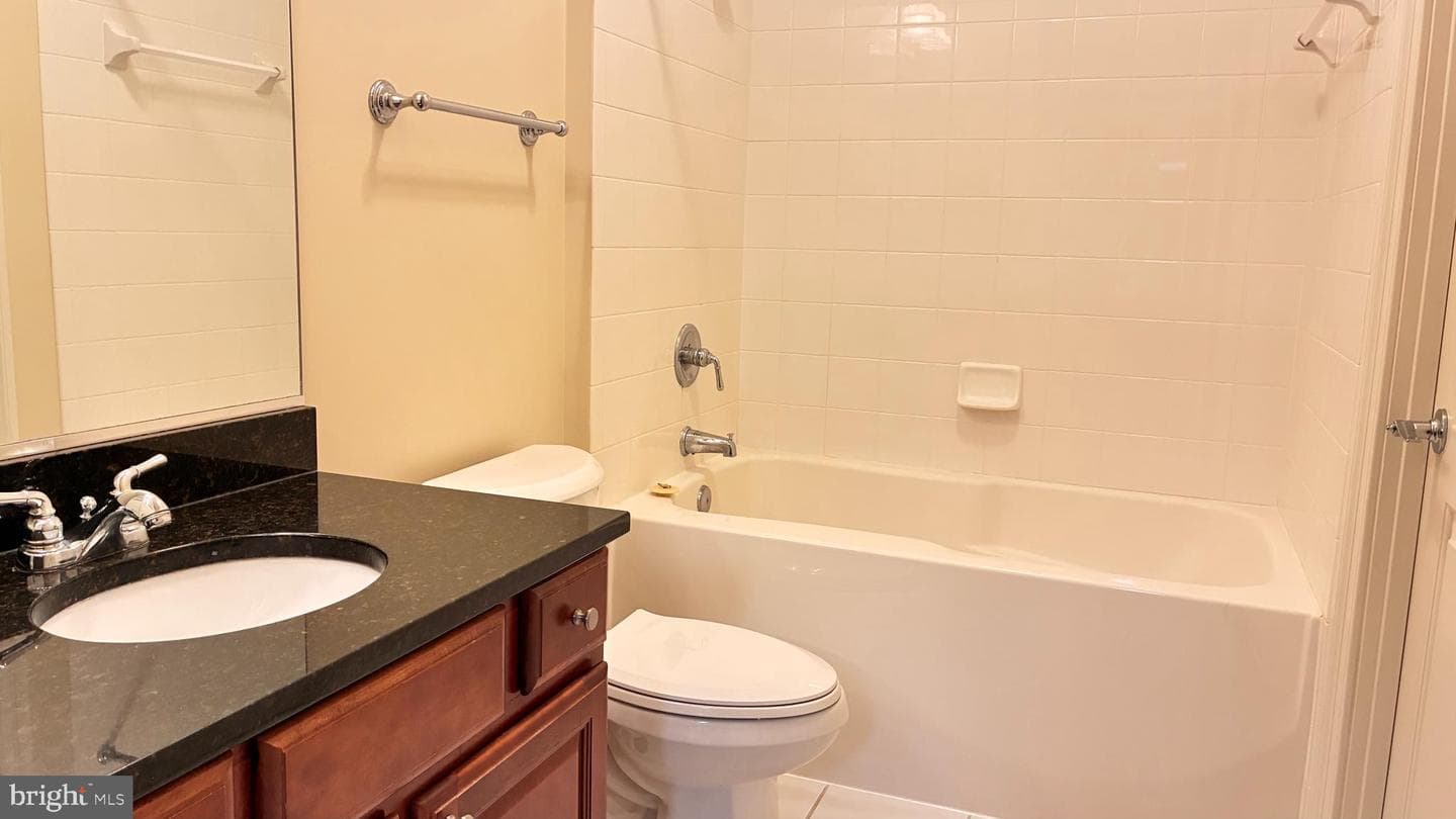 38 Maryland Avenue #405 photo 7