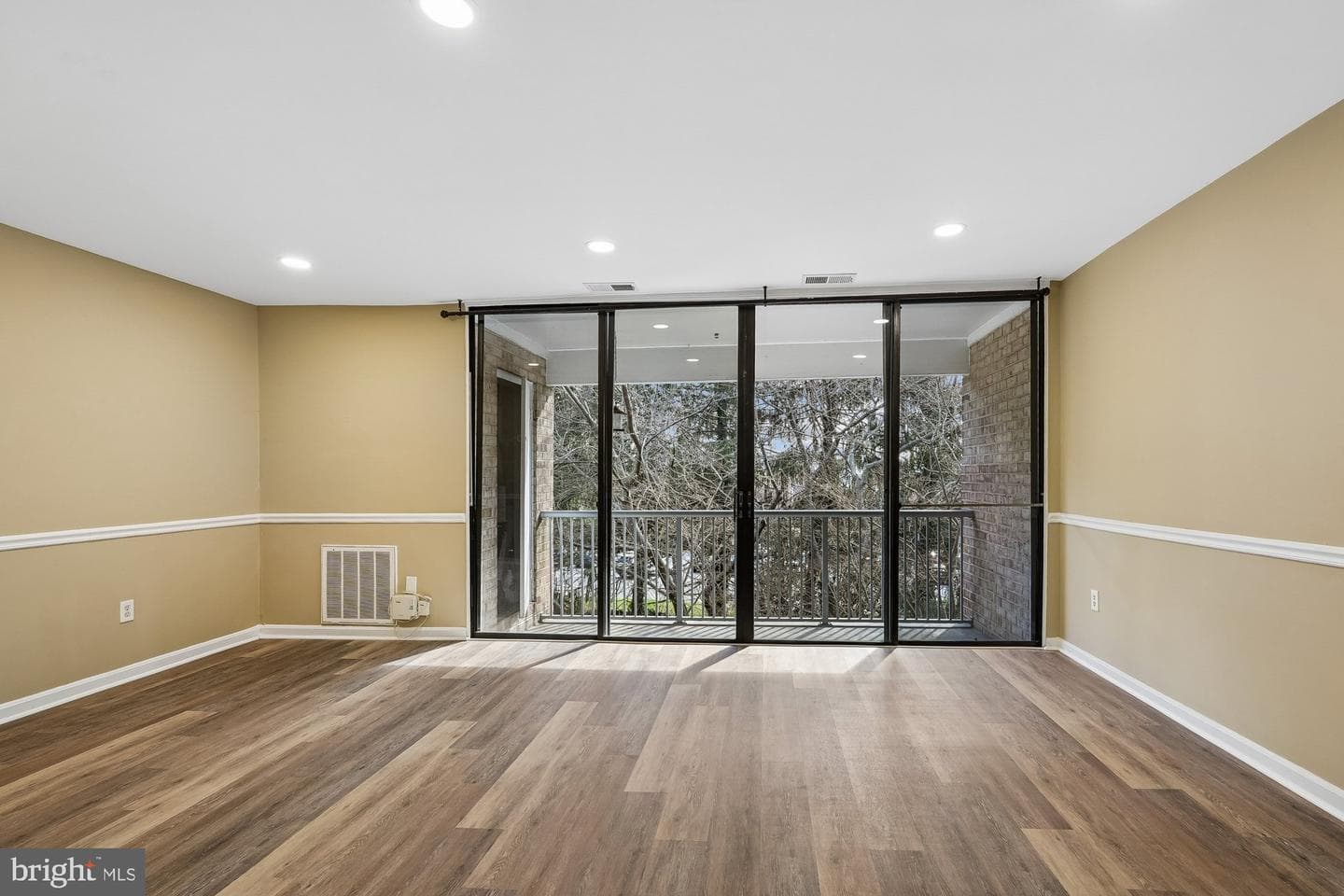 796 Quince Orchard Boulevard #201 photo 5