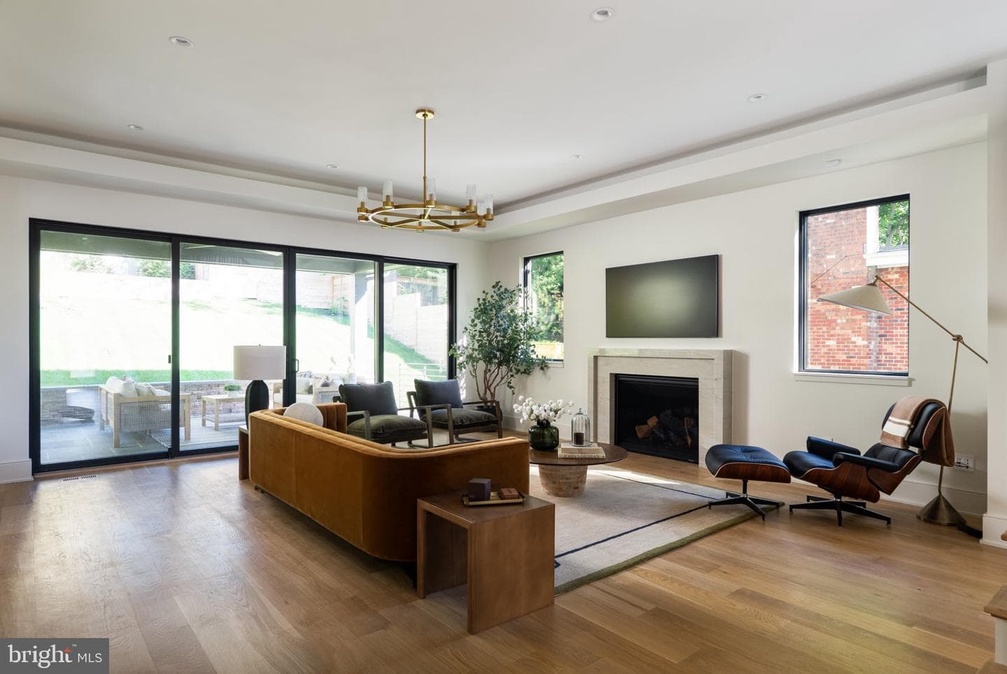 5828 Tanglewood Drive photo 8