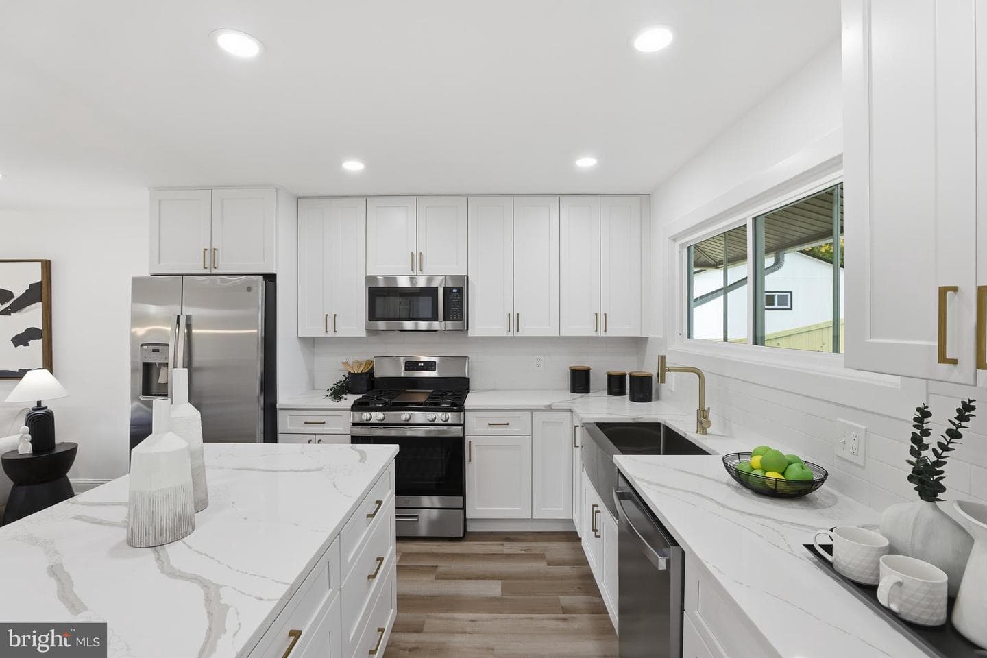 13801 Lionel Lane photo 4