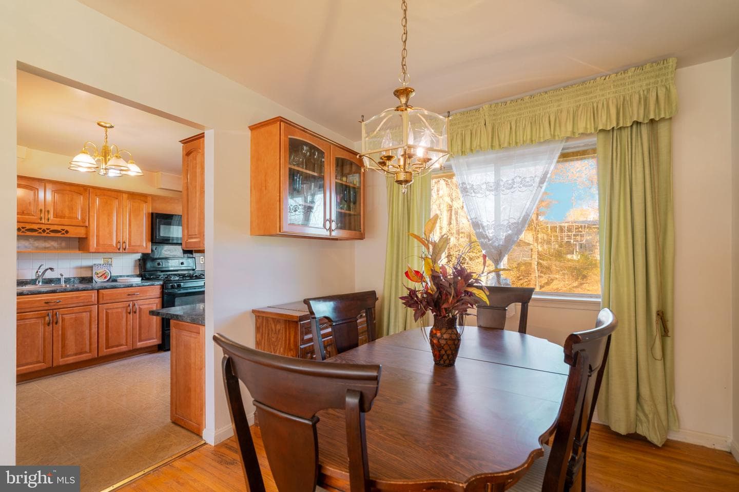 4709 Iris Place photo 12