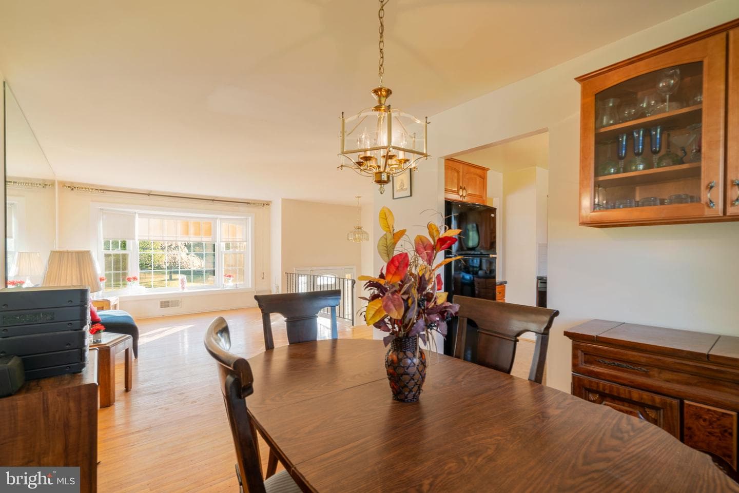 4709 Iris Place photo 13