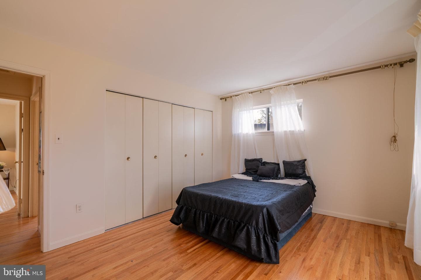 4709 Iris Place photo 33