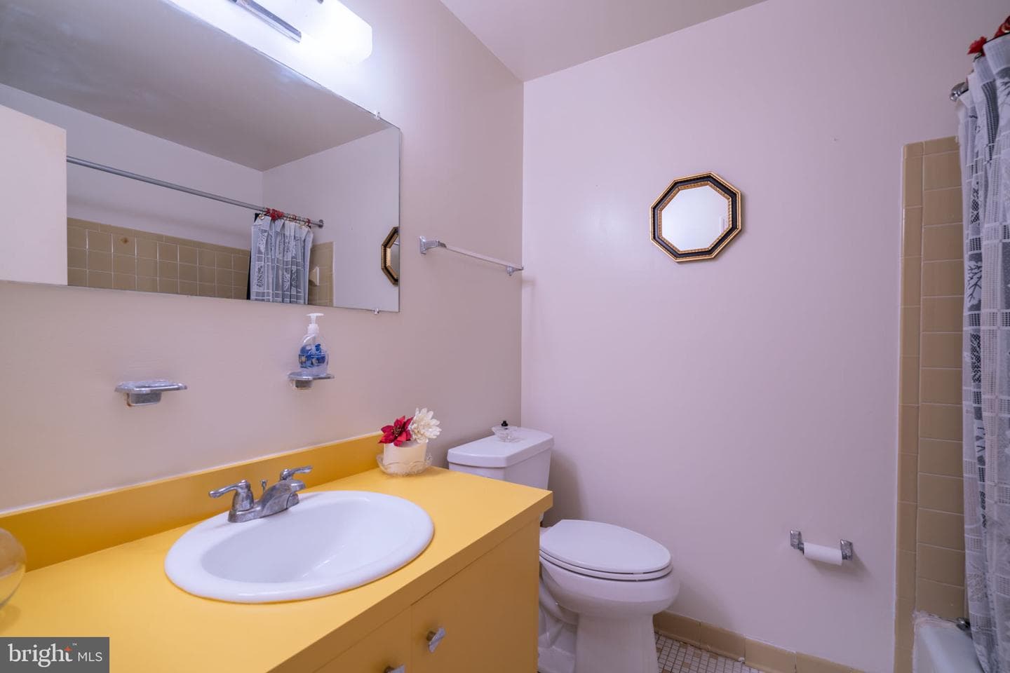 4709 Iris Place photo 36