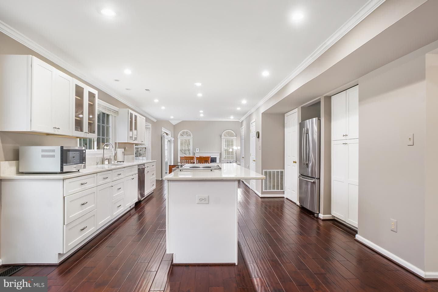 4 Leatherbark Court photo 13