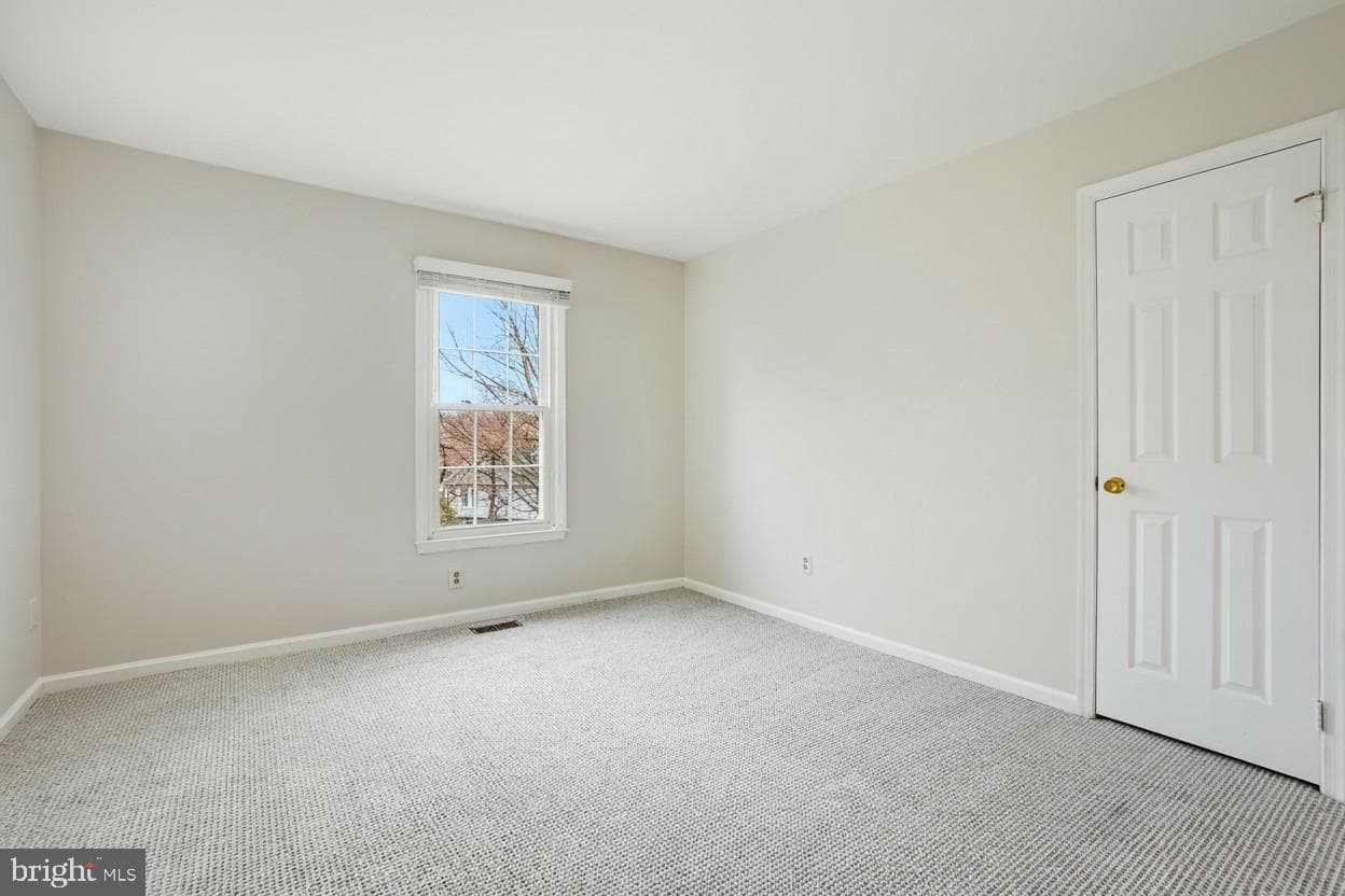 4 Leatherbark Court photo 39