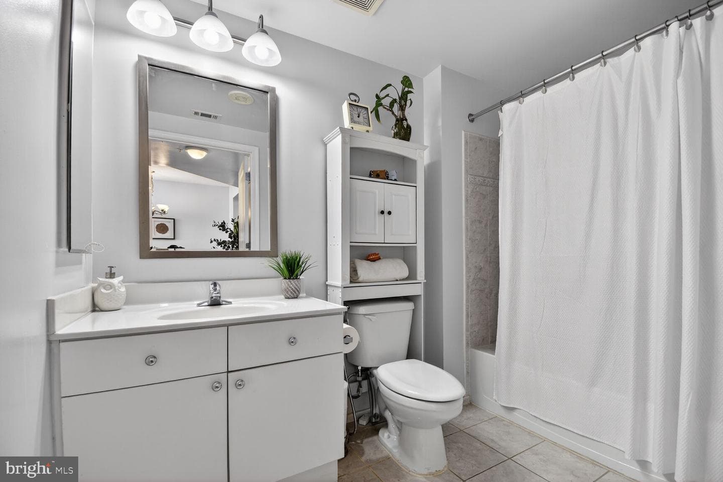930 Wayne Avenue #1302 photo 31