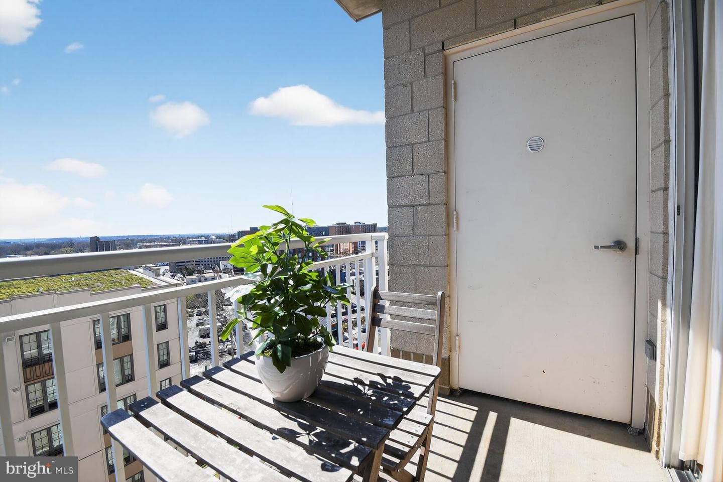 930 Wayne Avenue #1302 photo 34
