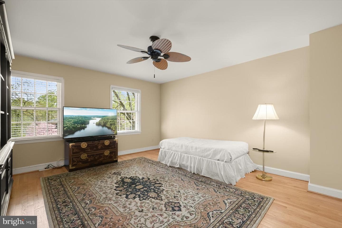 10008 Carmelita Drive photo 14