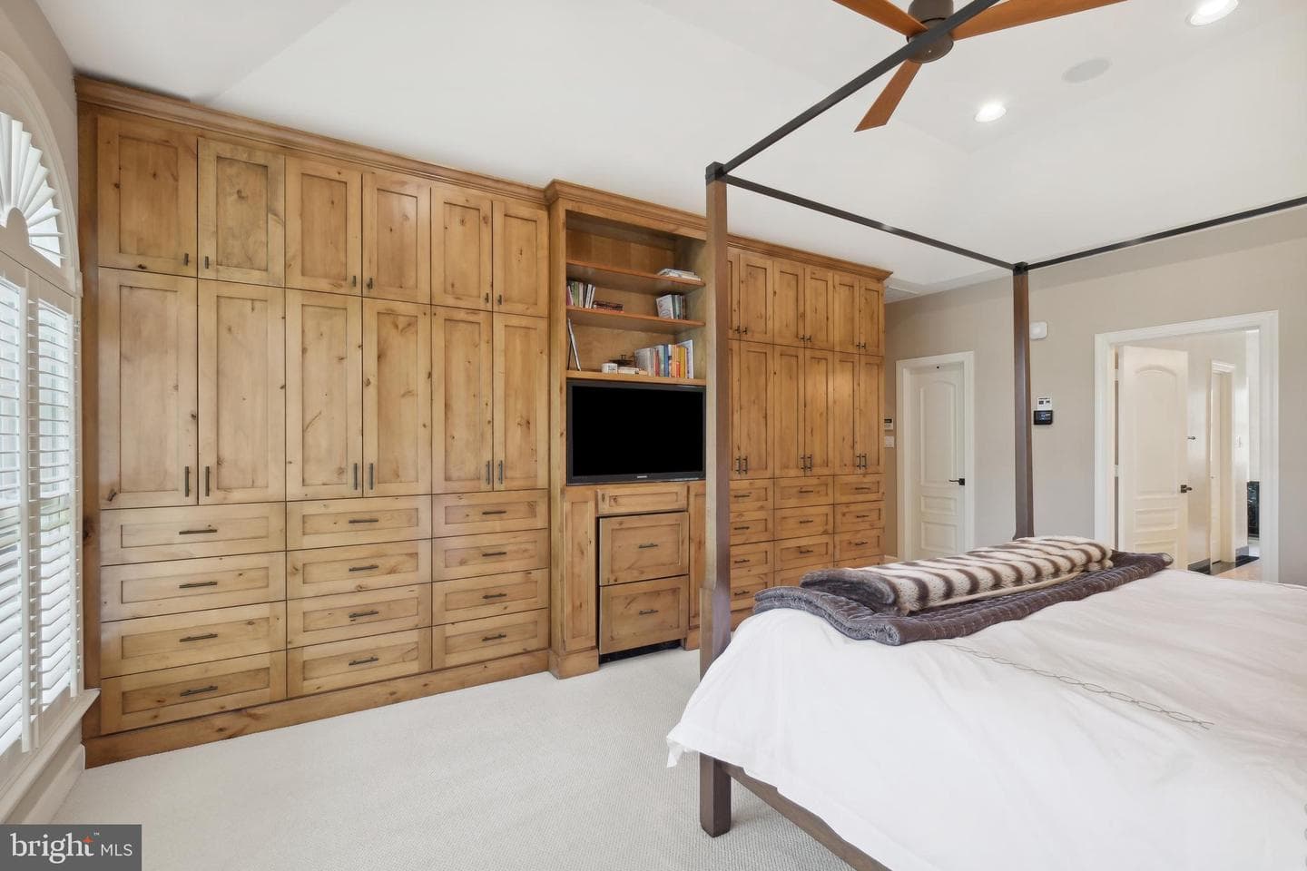 11724 Gainsborough Road photo 35