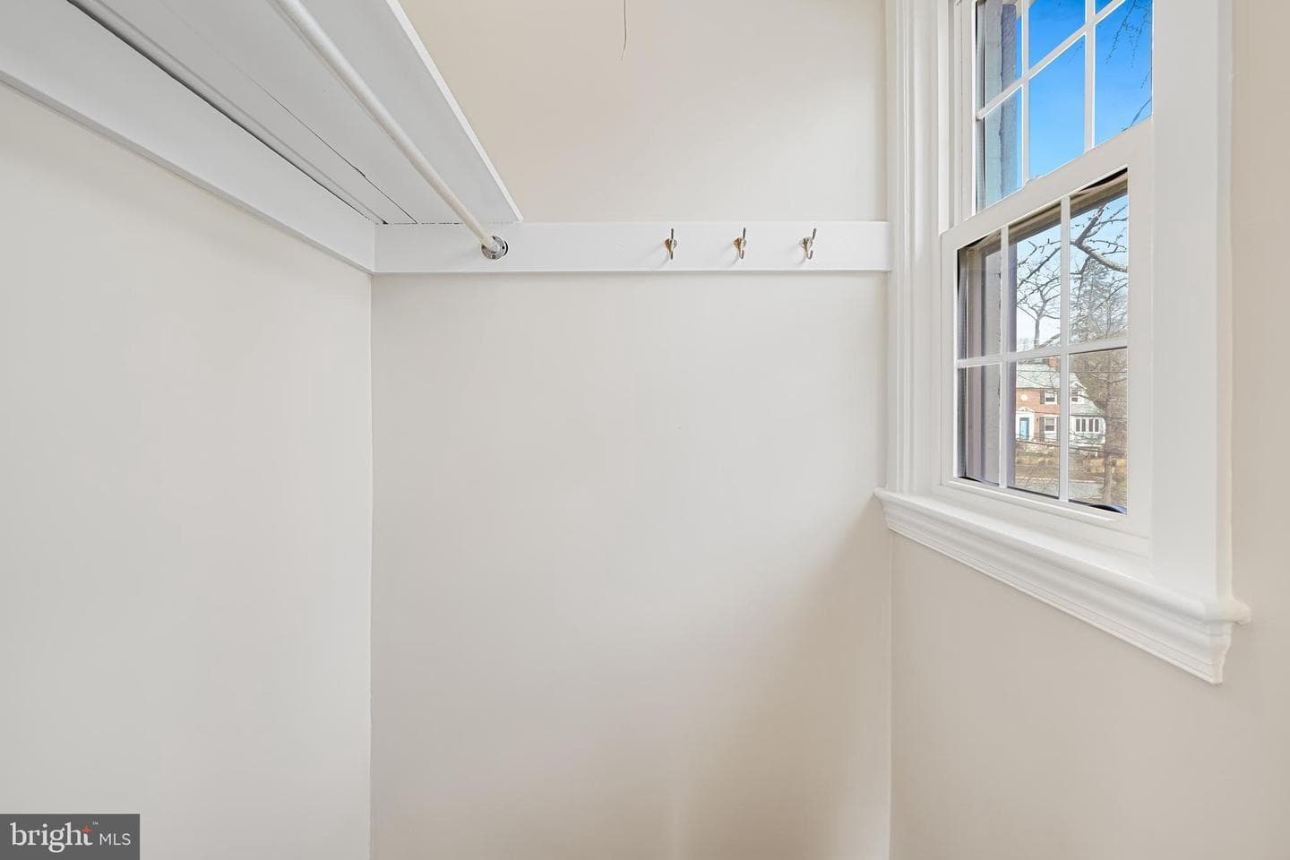 902 Jackson Avenue photo 15