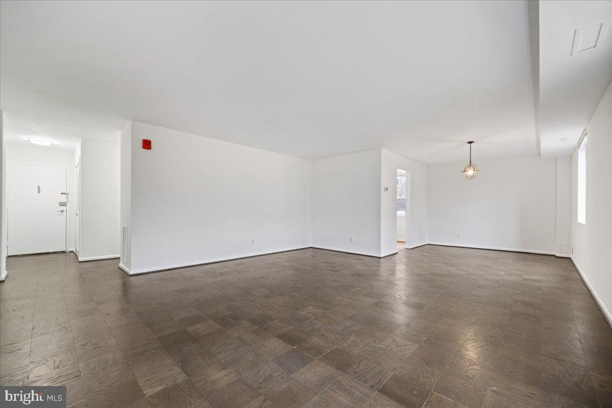 4977 Battery Lane #1-101 photo 2