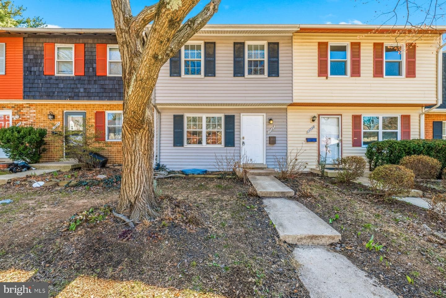 17736 Larchmont Terrace photo 3