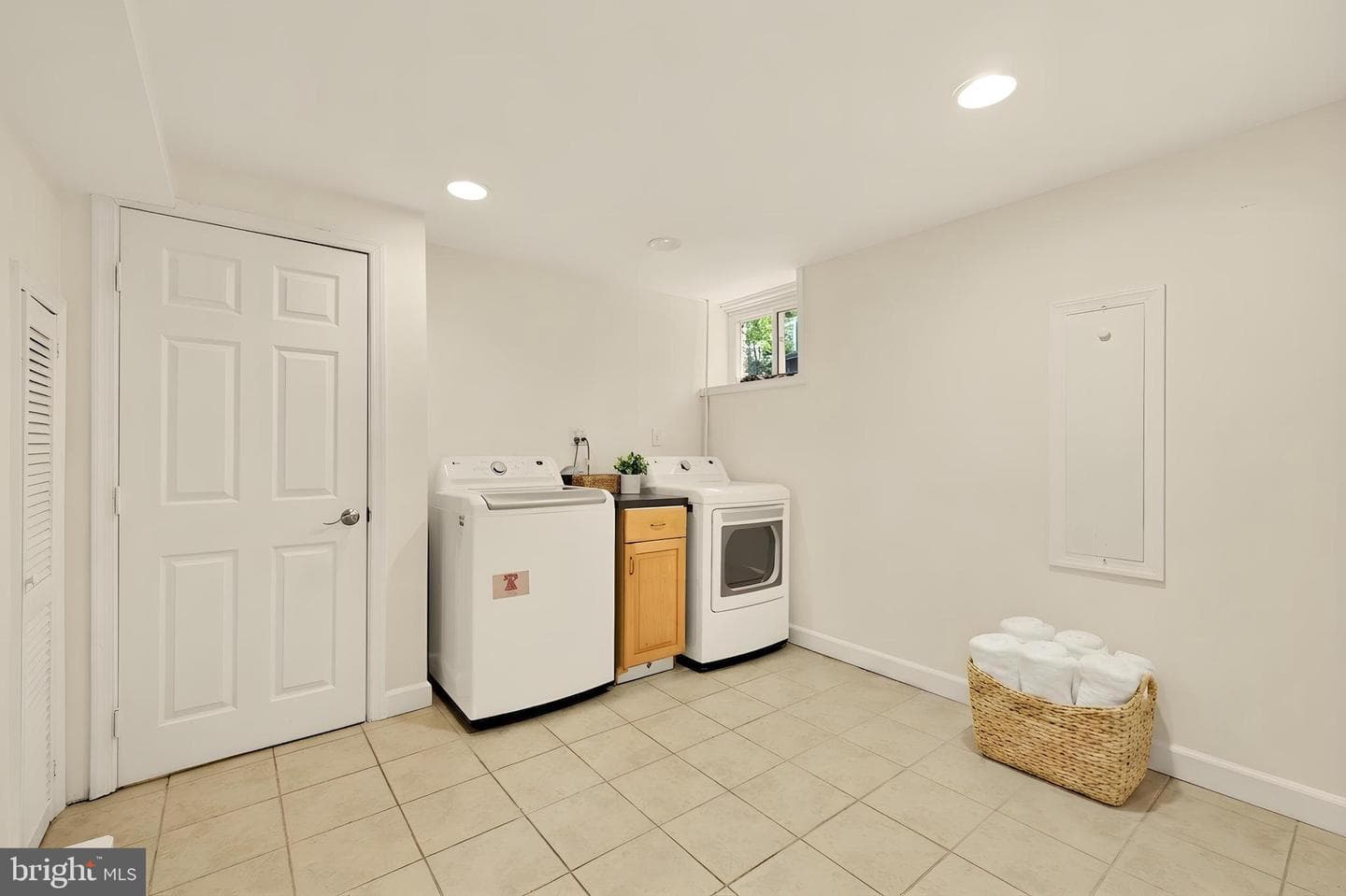 9409 Woodland Drive photo 22