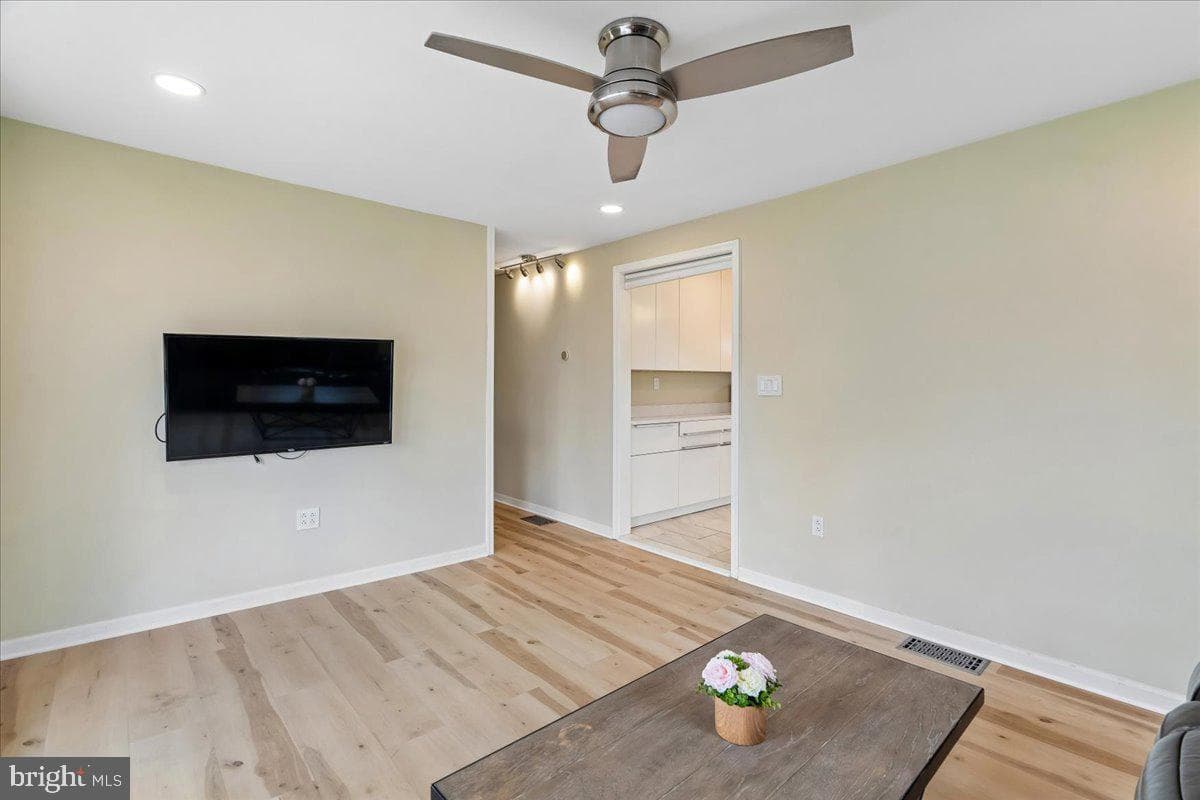 1405 Matthews Drive photo 12