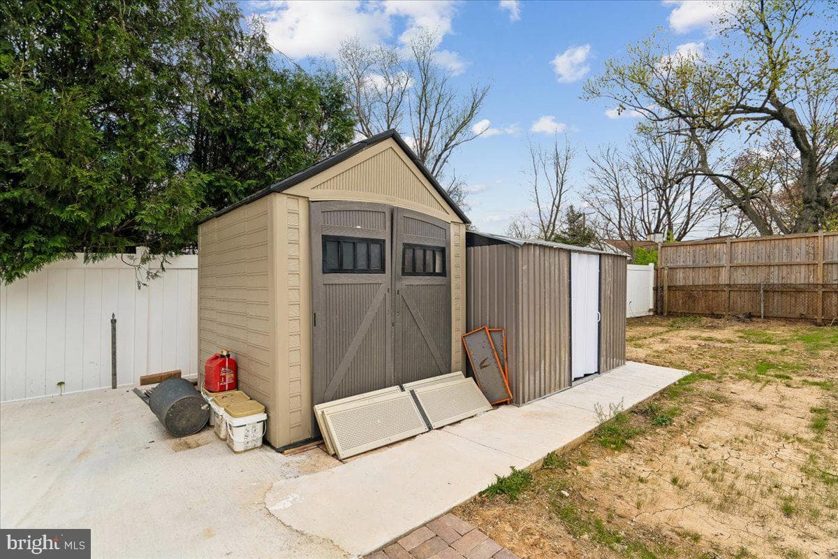 1405 Matthews Drive photo 31