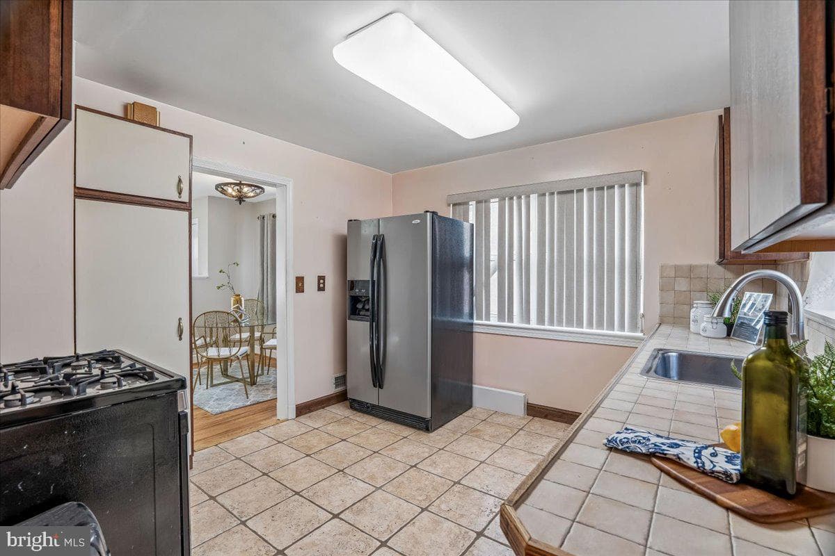 10006 Portland Place photo 24