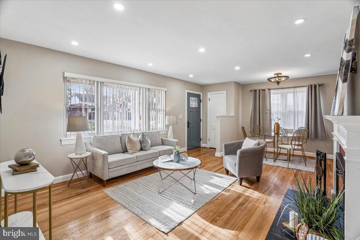 10006 Portland Place photo 28