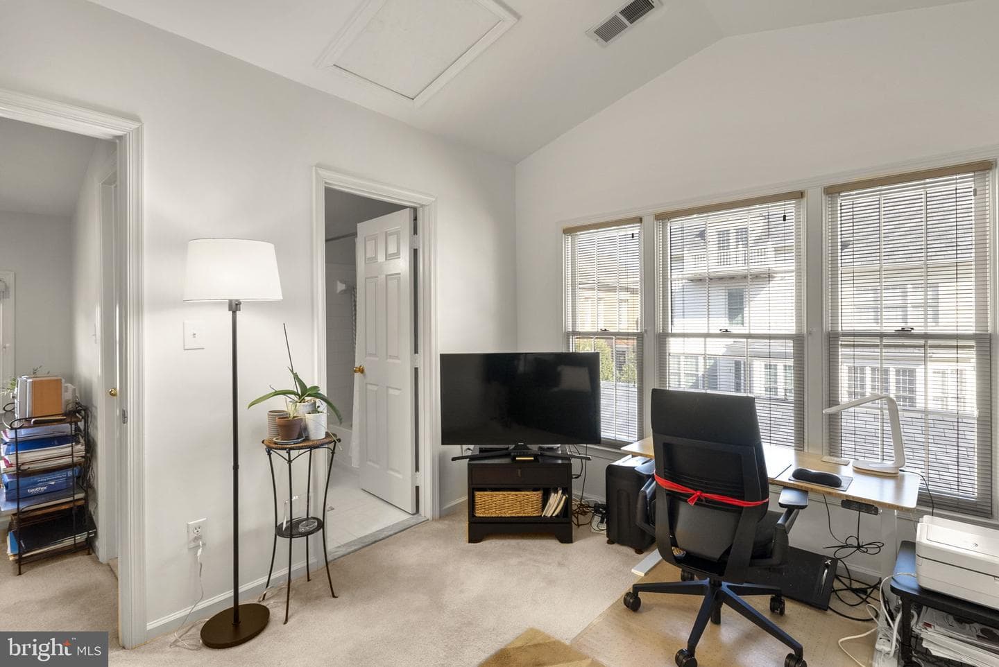353 Alfandre Mews photo 32
