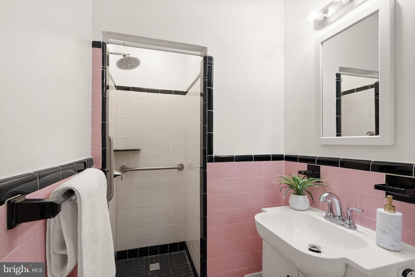 5927 Onondaga Road photo 23