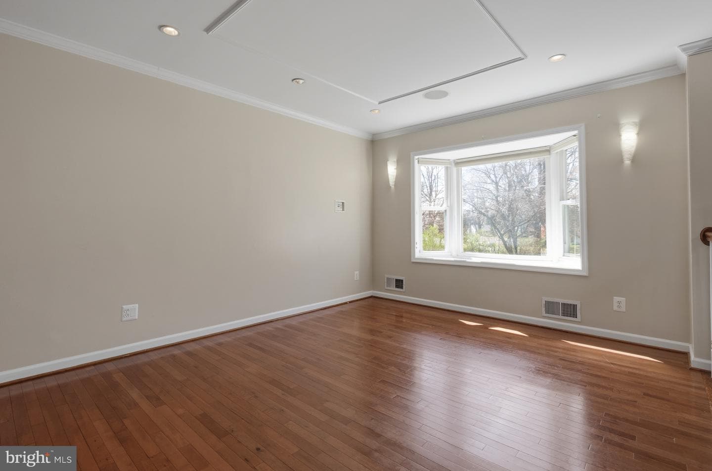 124 Woodland Road photo 7