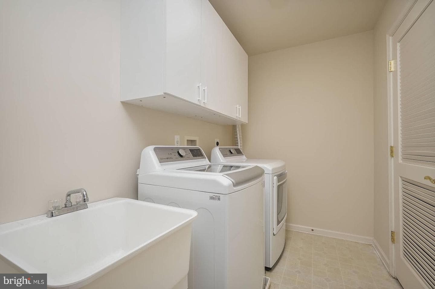 300 Lisa Oaks Way photo 22