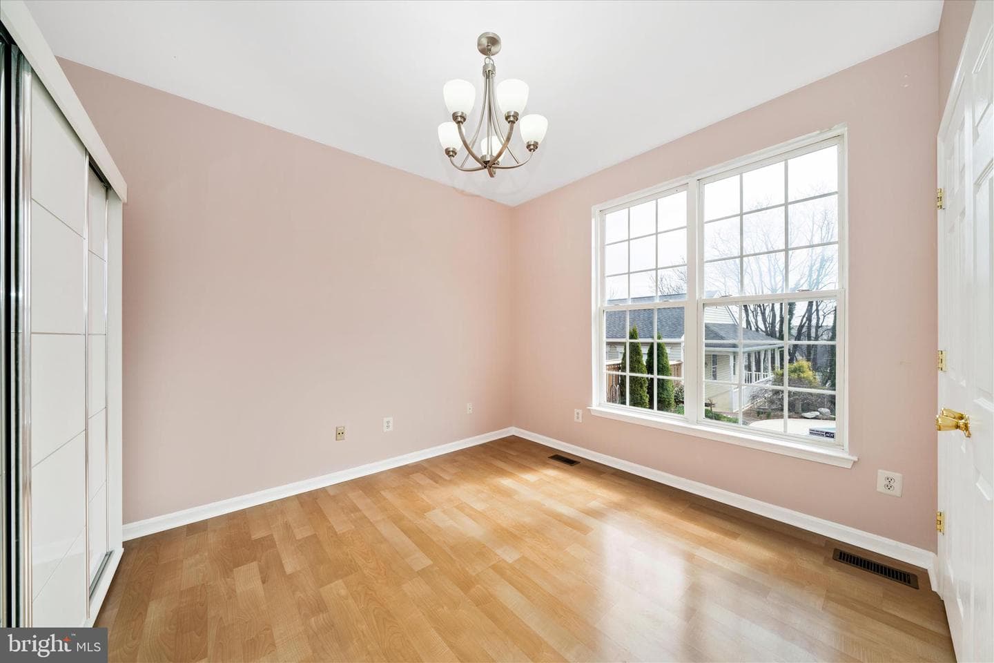 26031 Mount Vernon Avenue photo 25