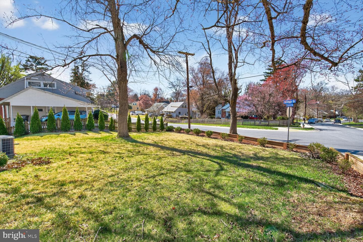 1501 Bradley Avenue photo 28