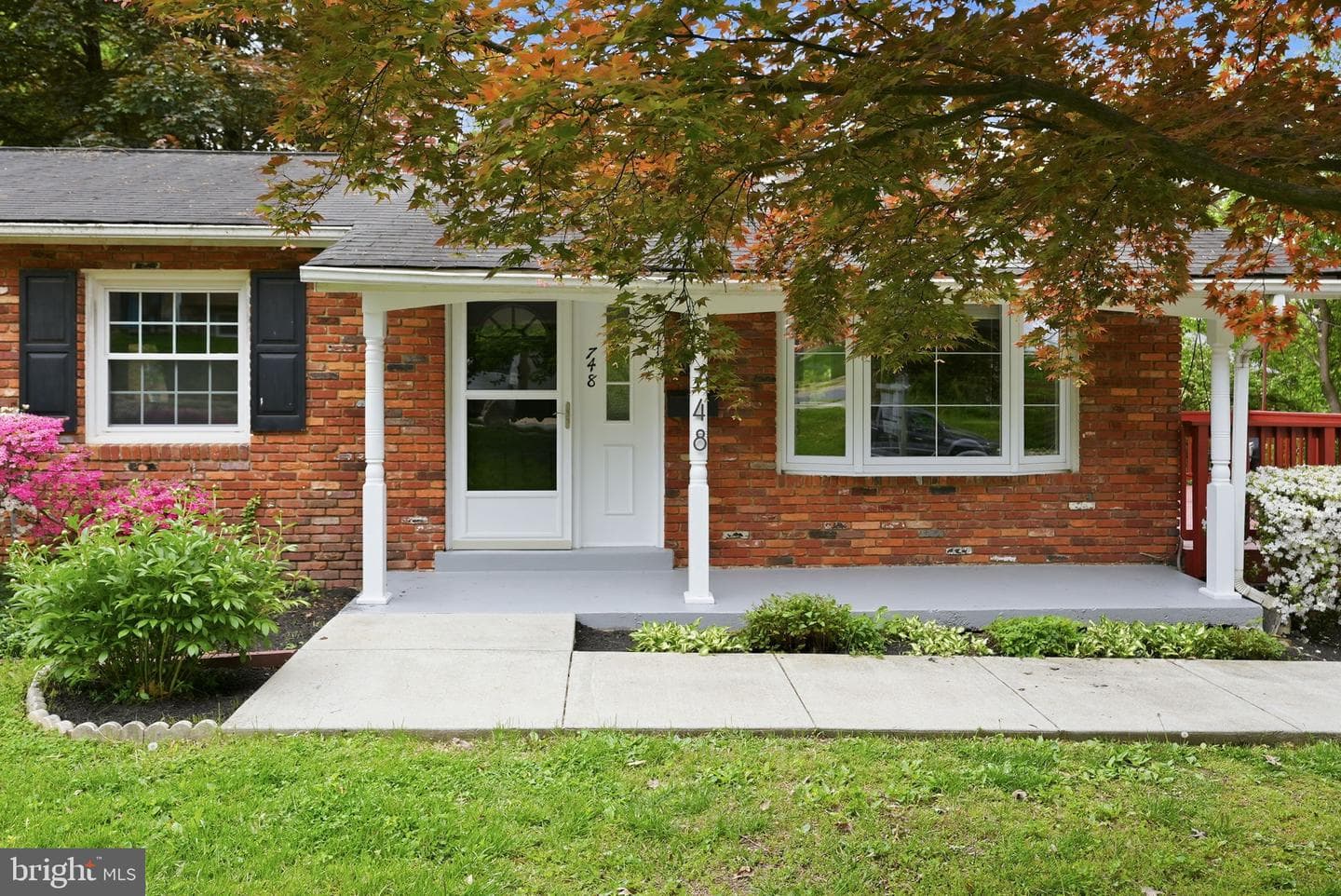 748 Beall Avenue photo 3