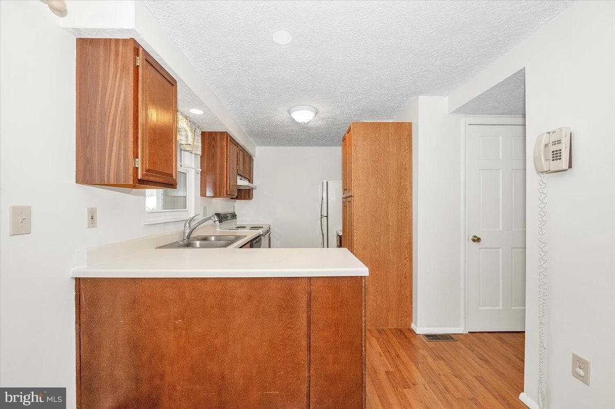 24224 Newbury Road photo 16