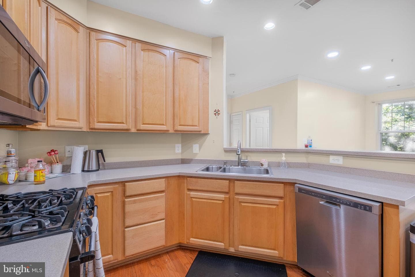 300 High Gables Drive #305 photo 8