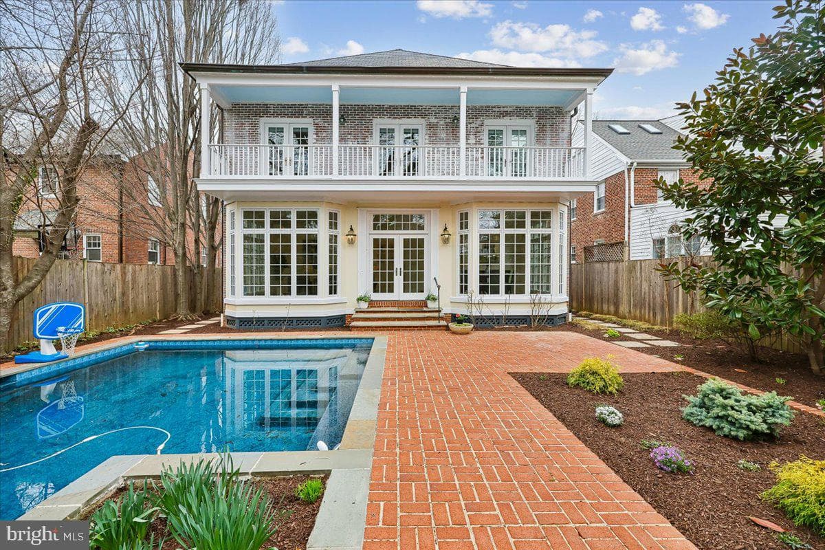 4913 Chevy Chase Boulevard photo 51